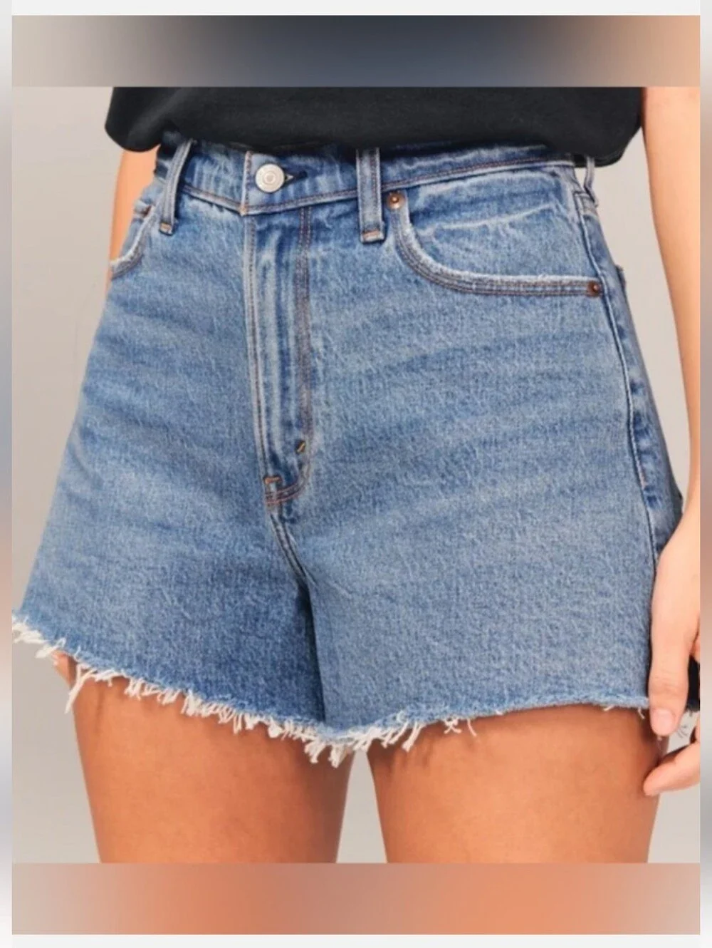 A&F [Curve Love] The '90s Relaxed Cutoff Short - High Rise EUC